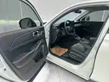Photo 7 - Honda Vezel