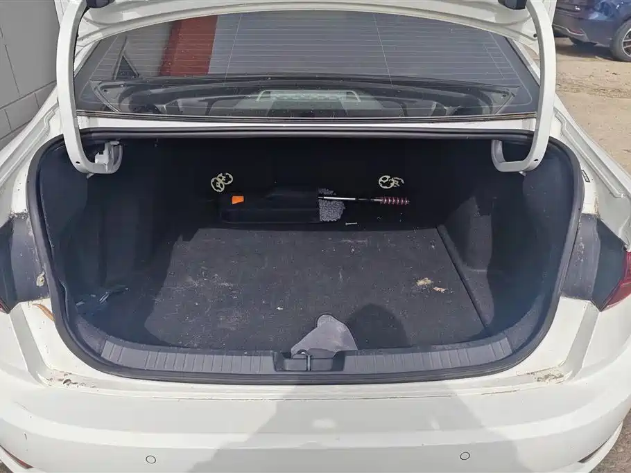 Volkswagen Sagitar 2021 200TSI DSG Comfort Smart Edition фото 4