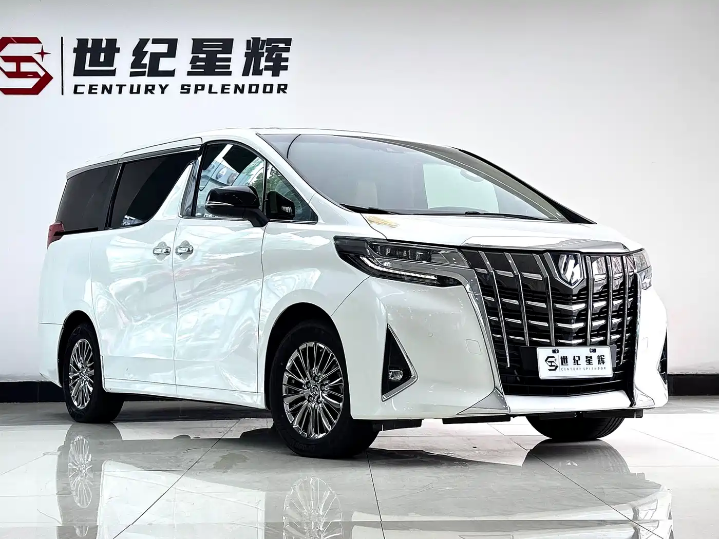 Toyota Alphard 2019 Hybrid 2.5L Luxury фото 2