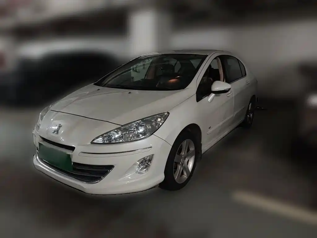 Peugeot 408 2013 2.0L Automatic Comfort Edition фото 2