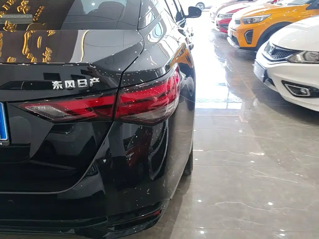 Nissan SYLPHY, миниатюра 8