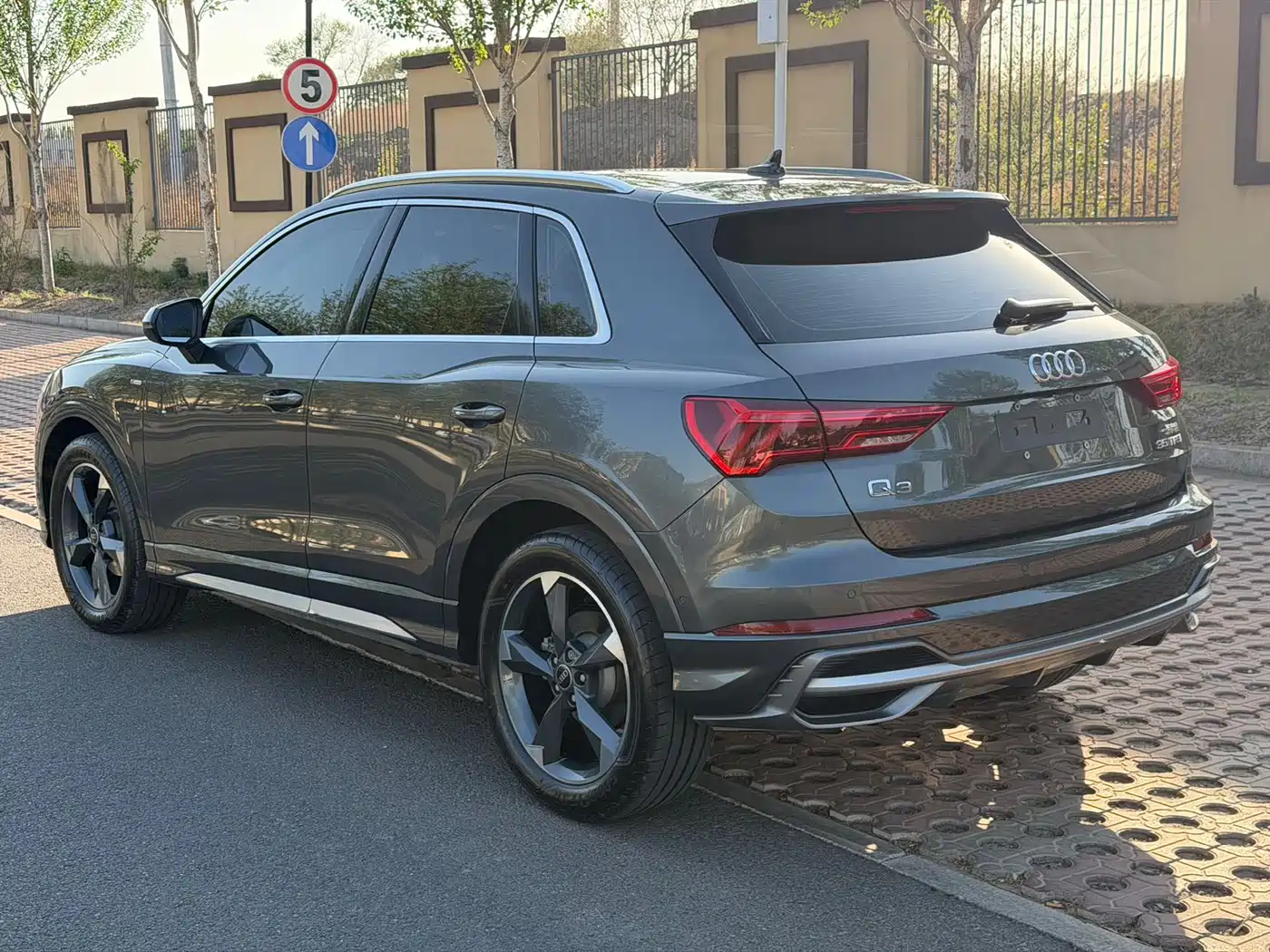 Audi Q3 2022 35 TFSI Fashion Dynamic фото 6