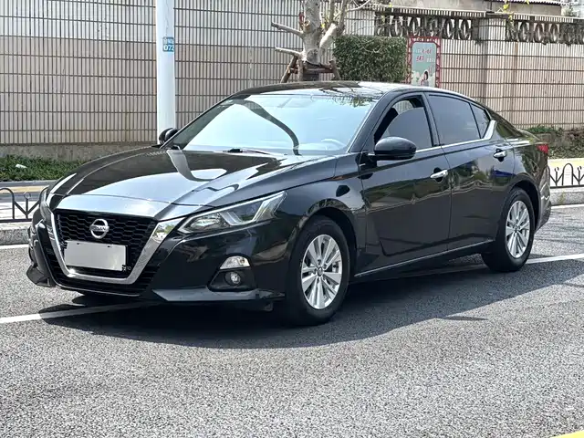 NISSAN TEANA
