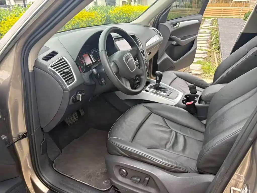 Audi Q5 2011 2010 2.0TFSI Progressive