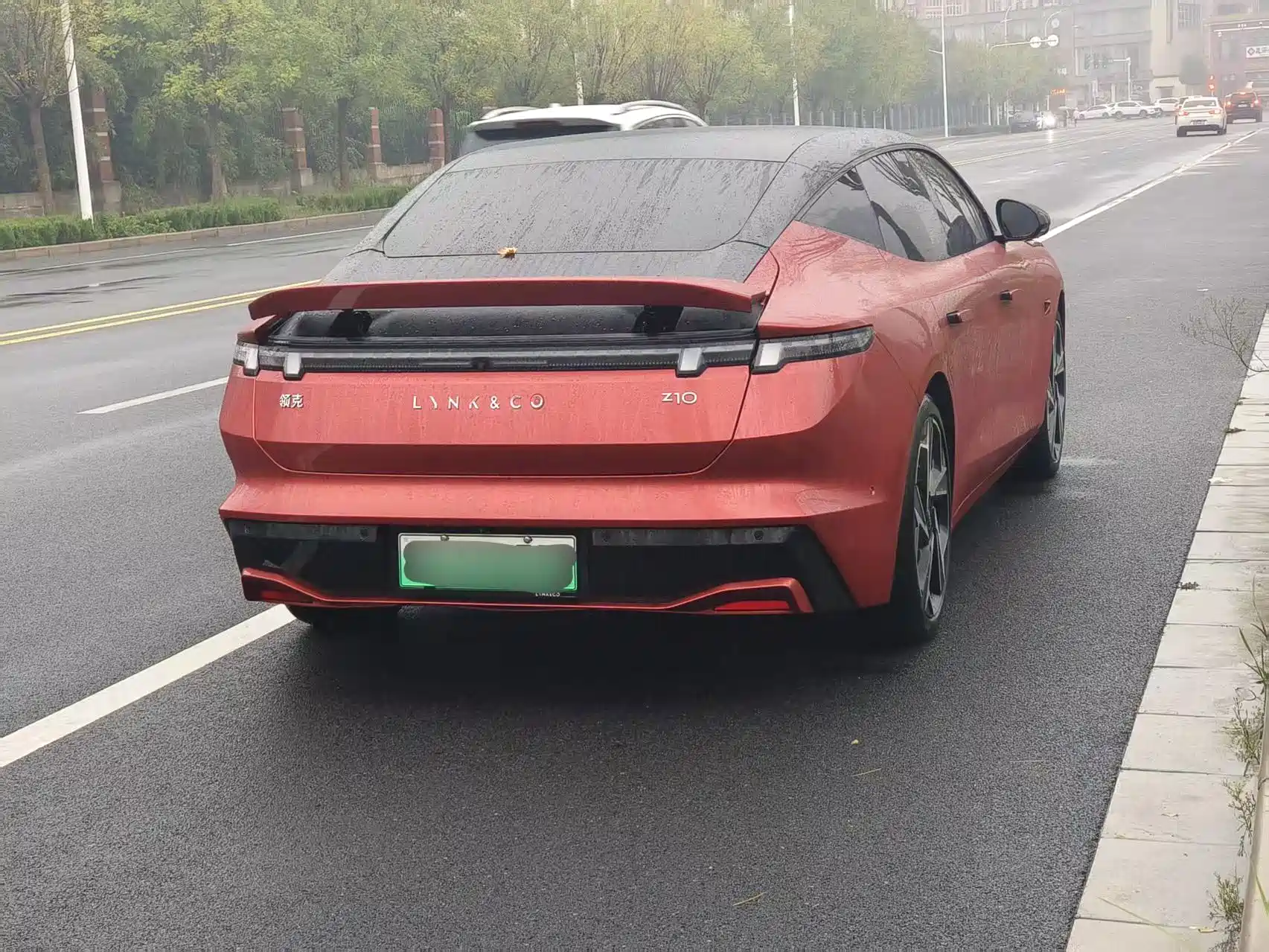 صورة 6 - Lynk & Co Z10