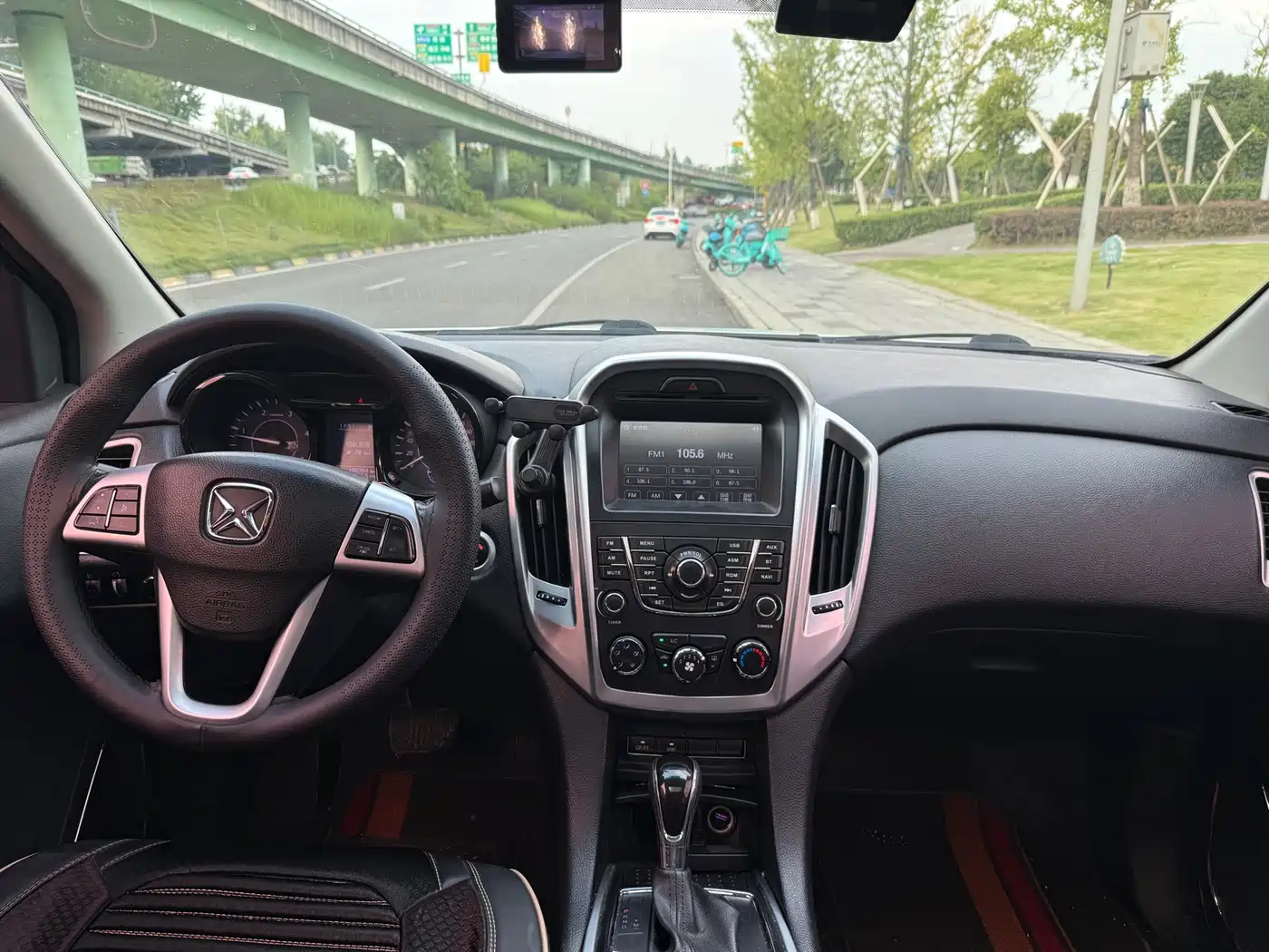 Jiangling Yusheng S350 2014 2013 2.4T Automatic 4WD Diesel Premium Luxury 5-seater