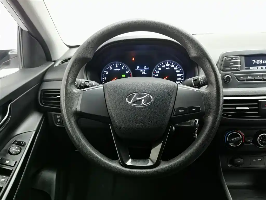 HYUNDAI YUEDONG