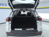 Photo 4 - Geely Atlas