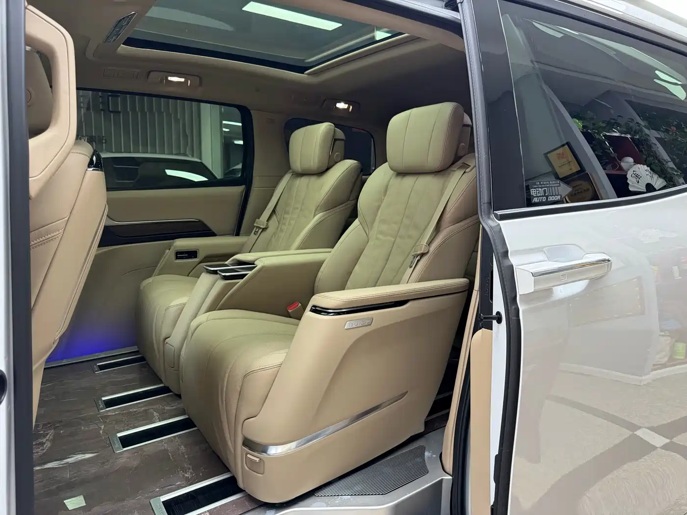 Buick Century 2023 2.0T 7-seater Premium фото 25