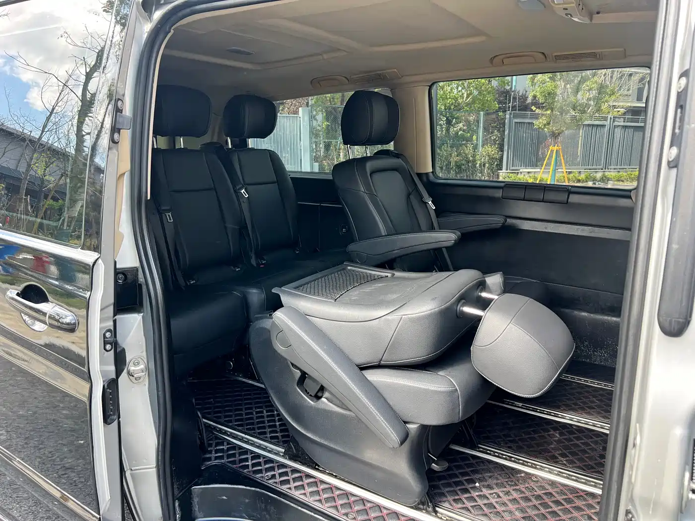 Mercedes-Benz Vito 2011 2.5L Business Edition фото 12