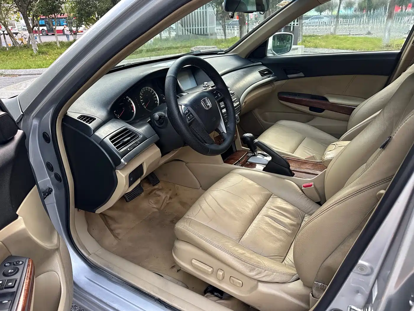 Фото 13 - Honda Accord