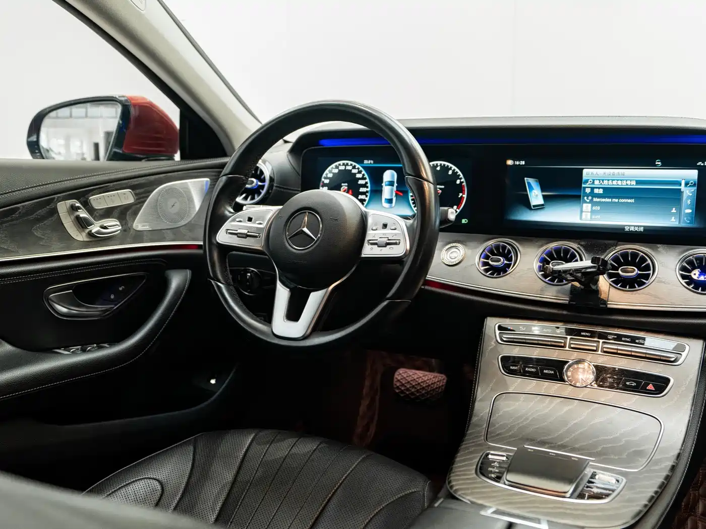 Mercedes-Benz CLS 2018 CLS 300 Luxury фото 11
