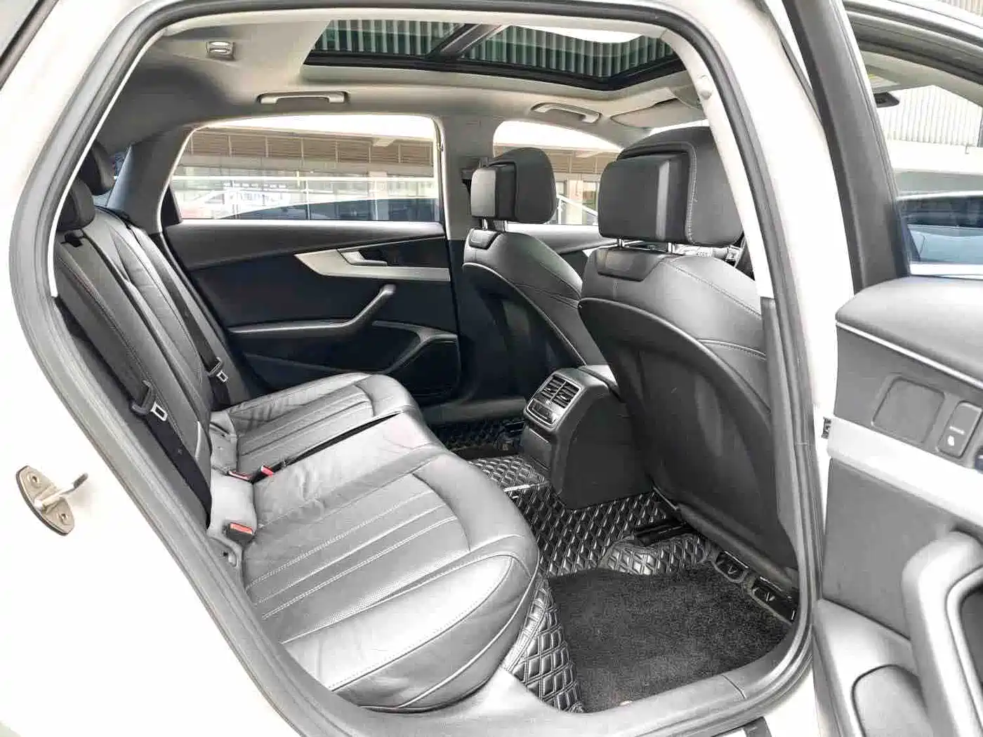 Audi A4L 2020 40 TFSI Fashion Dynamic Edition фото 11