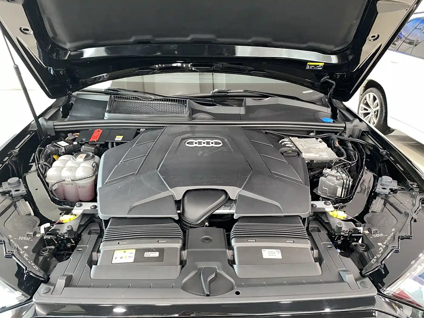 Фото 10 - Audi Q7