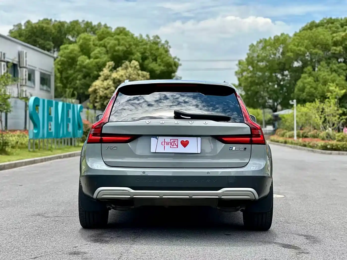 VOLVO V90