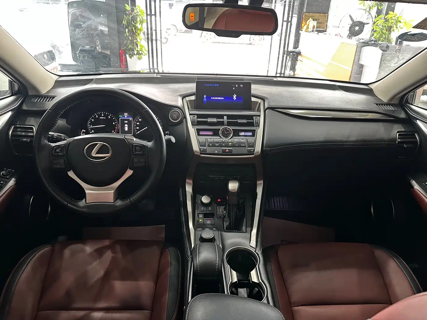 Lexus NX 2016 200 AWD F Sport фото 10