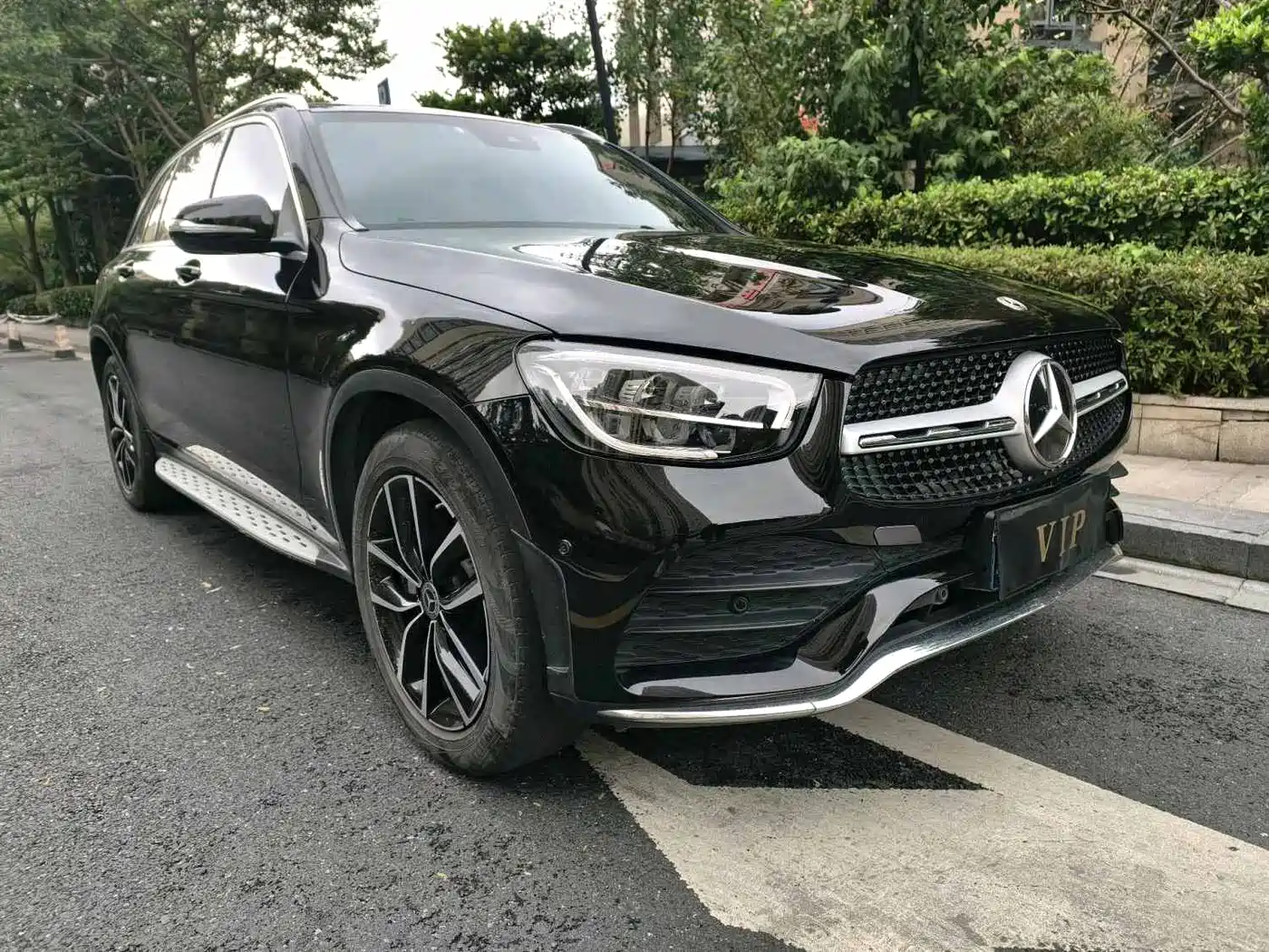 MERCEDES-BENZ GLC