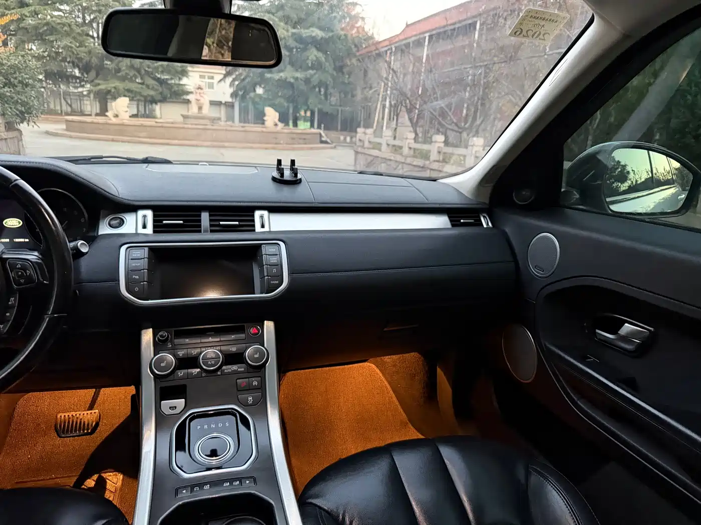 Land Rover Range Rover Evoque 2015 2.0T 5-Door Fashion Edition фото 9