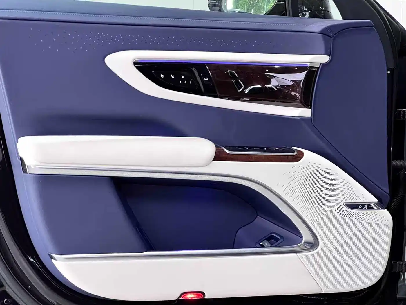 Hongqi Guoya 2024 4.0T V8 Version фото 14
