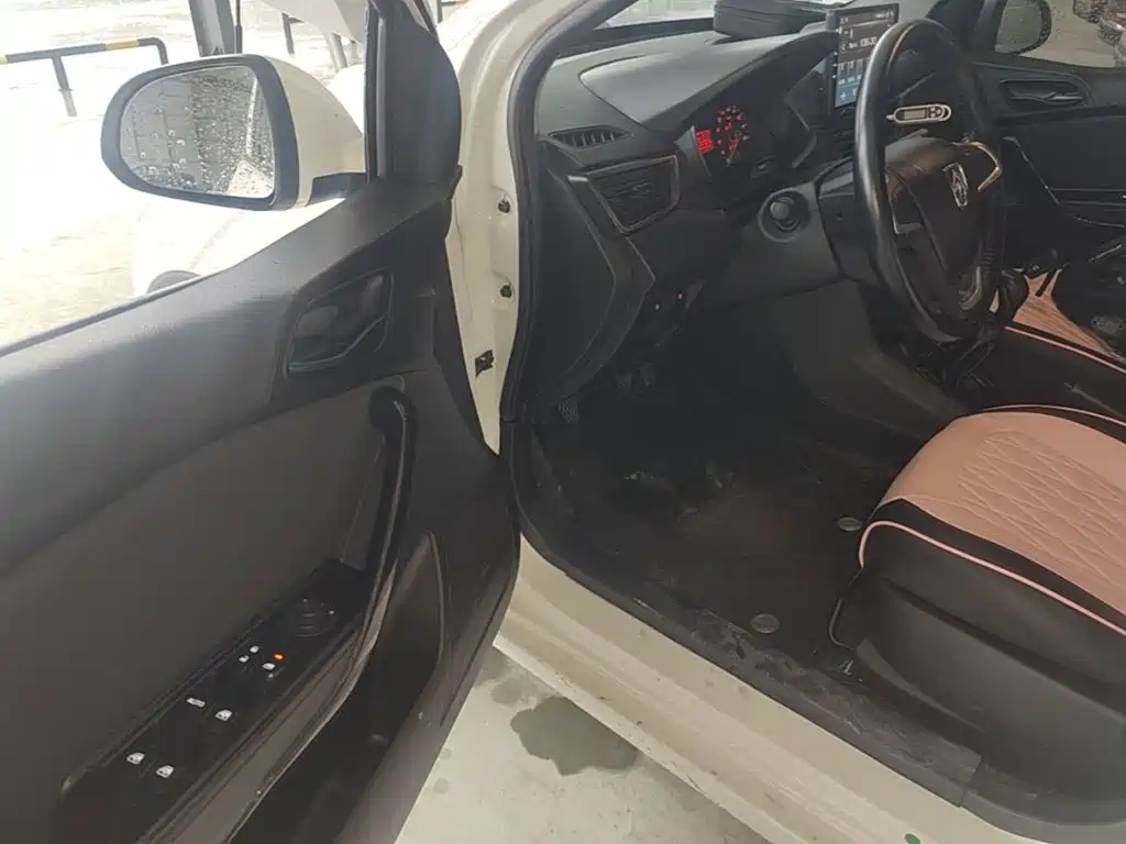 Baojun 310 2020 2020 1.2L Manual Comfort Edition