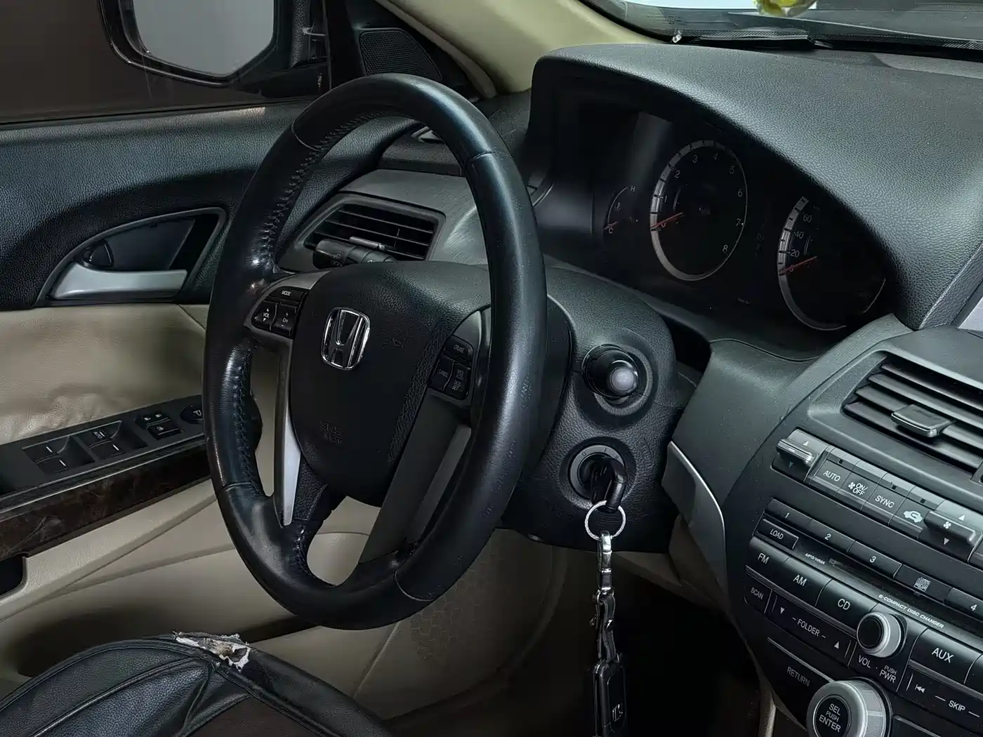 Фото 21 - Honda Accord