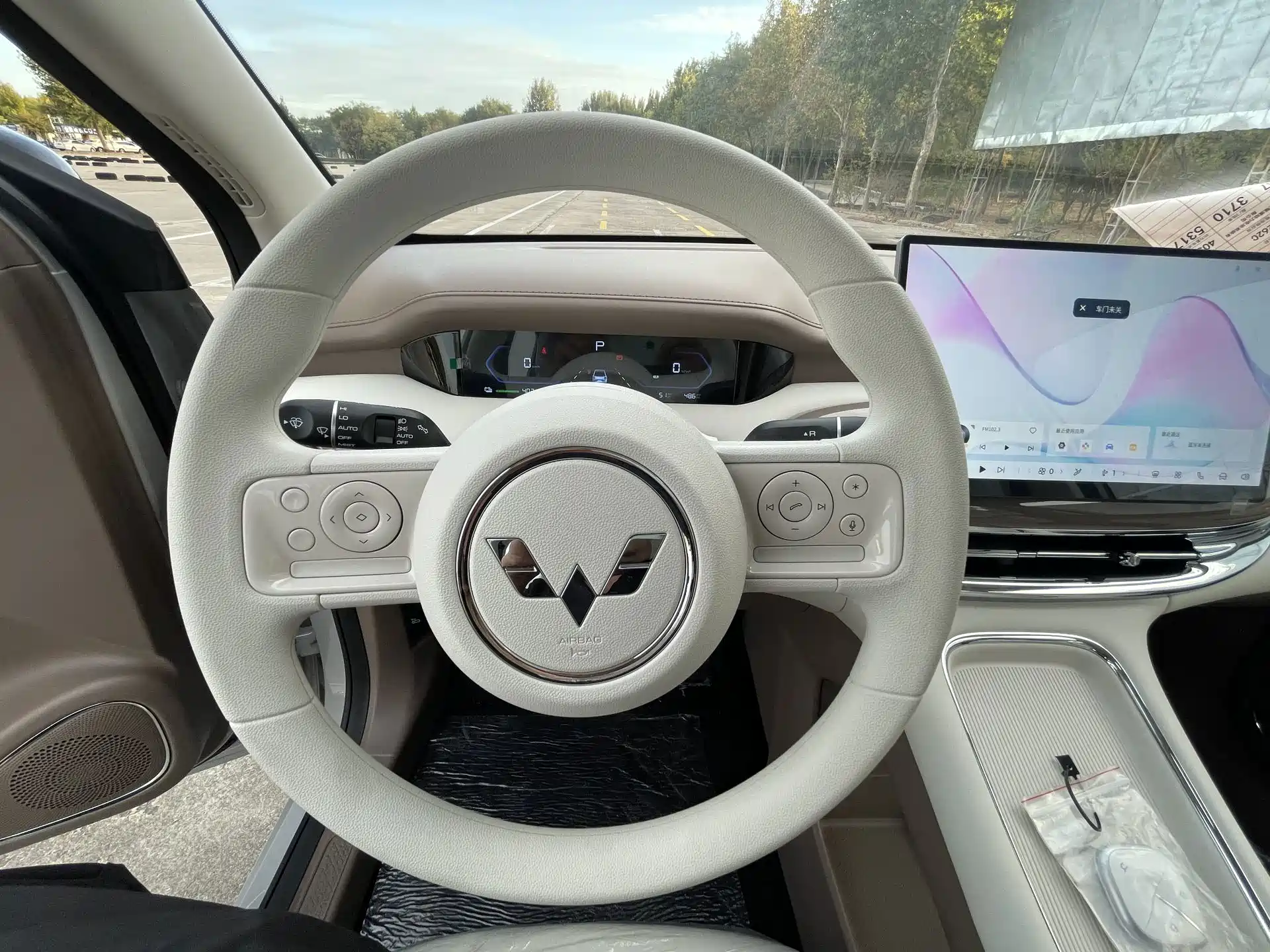 Photo 13 - Wuling Motors Binguo Pro