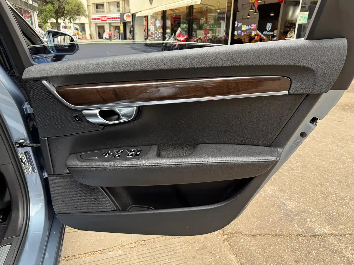 Фото 27 - Volvo S90