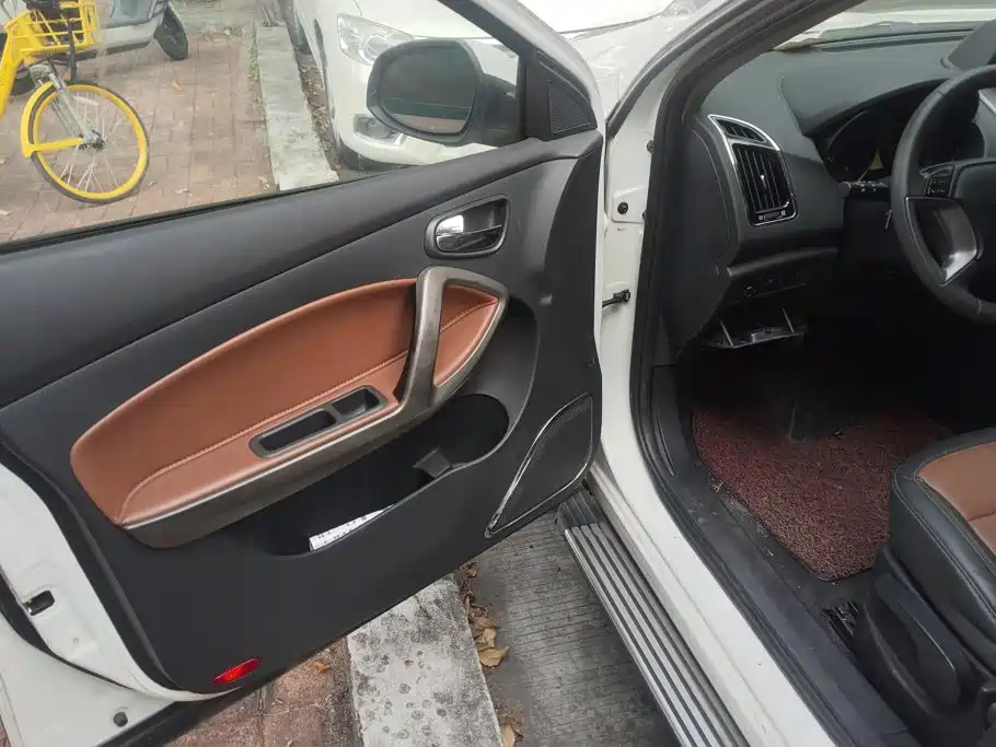 Фото 7 - Haima S5