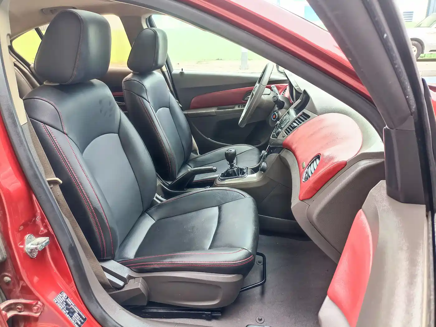 Chevrolet Cruze 2015 1.5L Classic SE MT фото 34