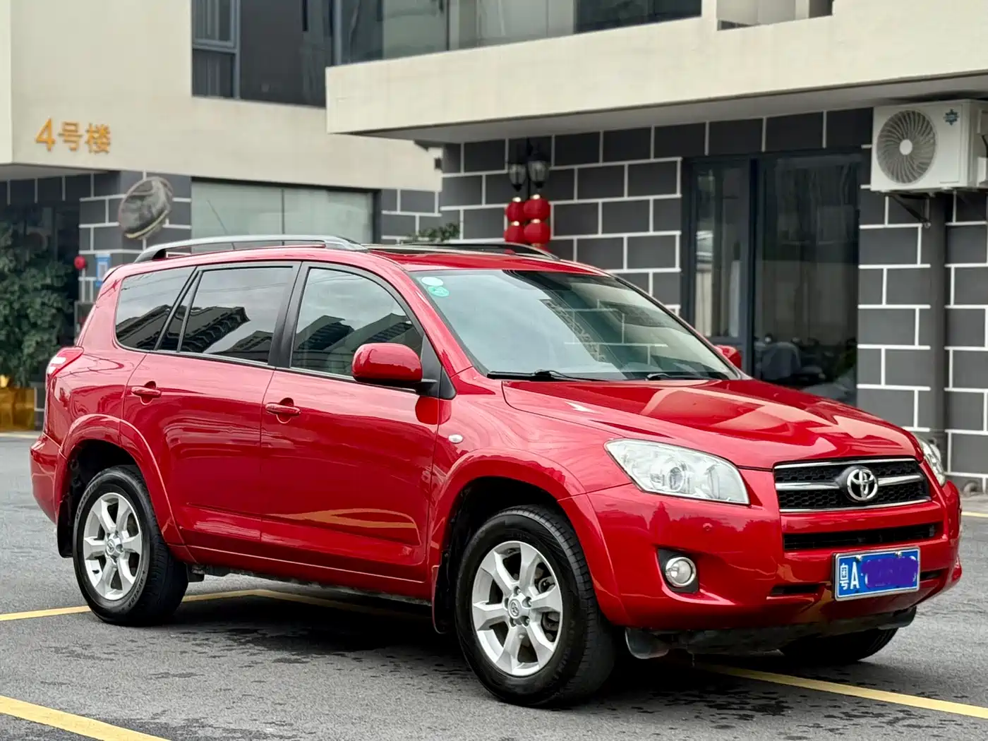 Toyota RAV4 Rongfang 2009 2.4L Automatic Luxury Navigation Edition фото 3