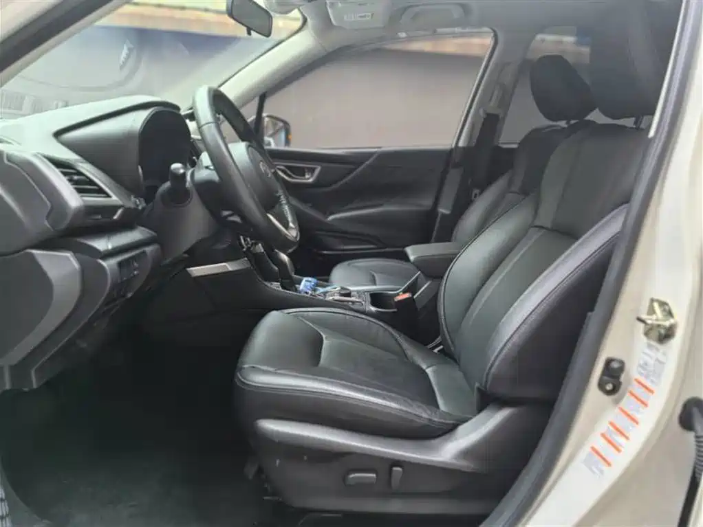 Subaru Forester 2020 2.0i Luxury Edition фото 8