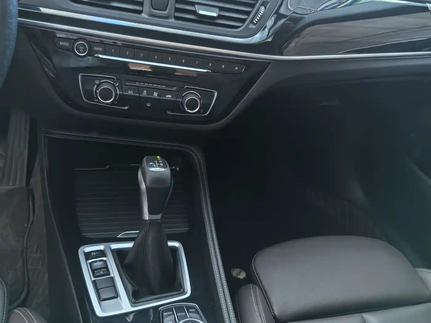 BMW 1 Series 2019 118i M Sport Package фото 10