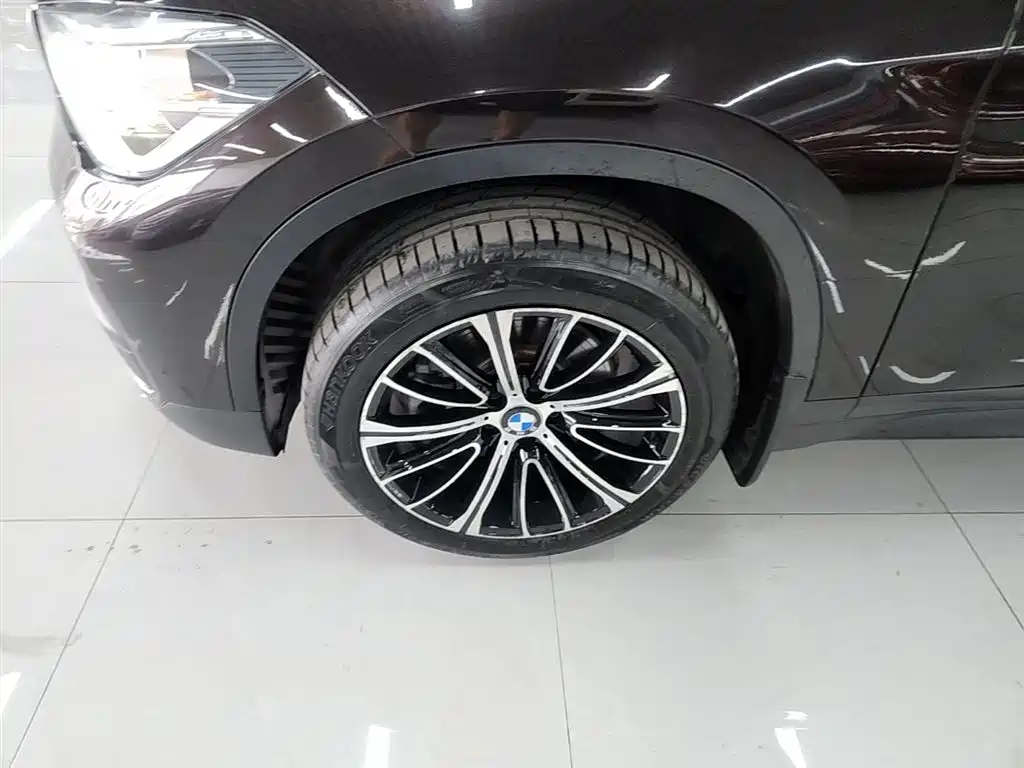 BMW X1 2019 sDrive20Li Leading Model фото 23