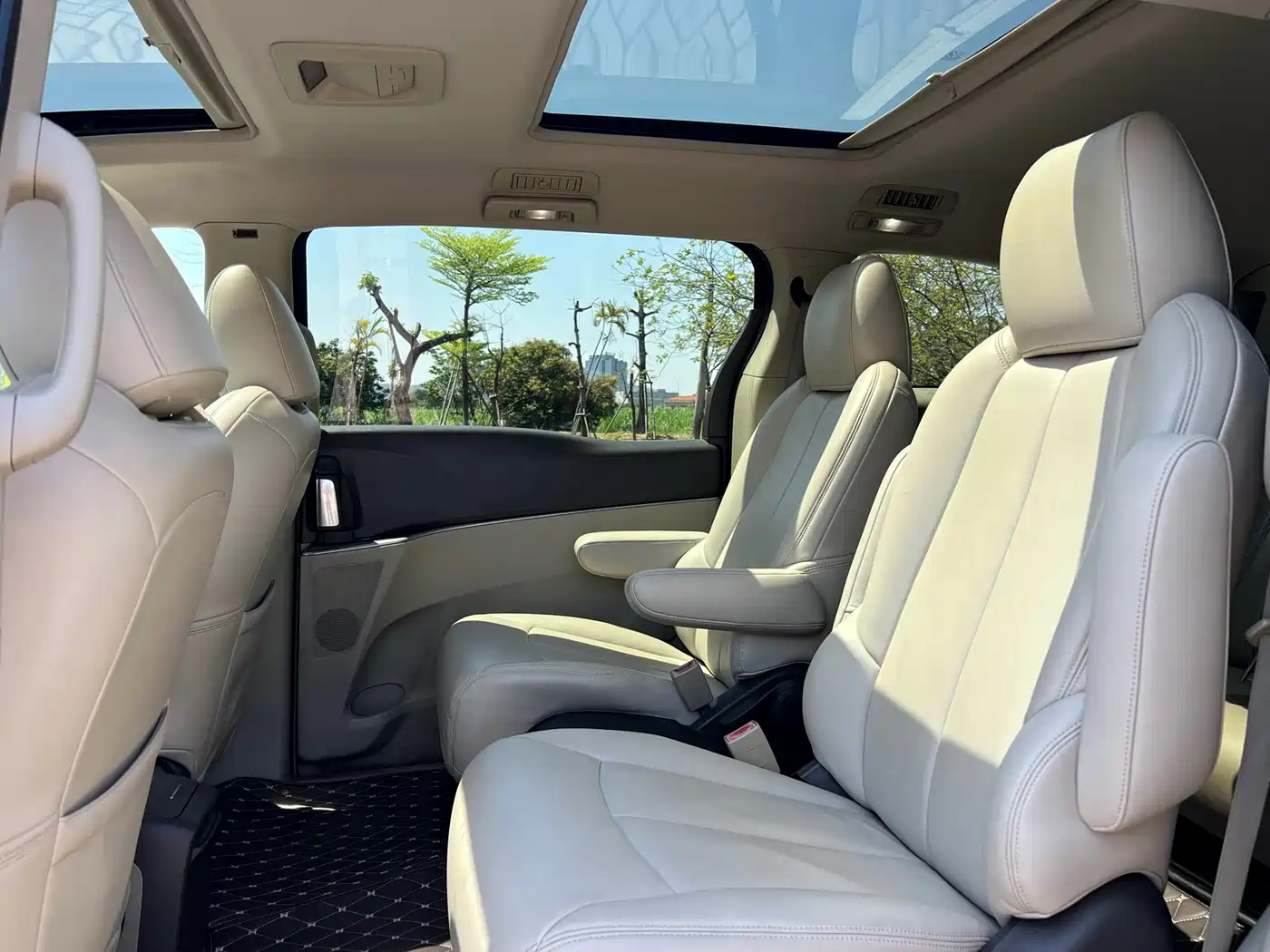Buick GL8 2013 2.4L CT Luxury Business Comfort Edition фото 11