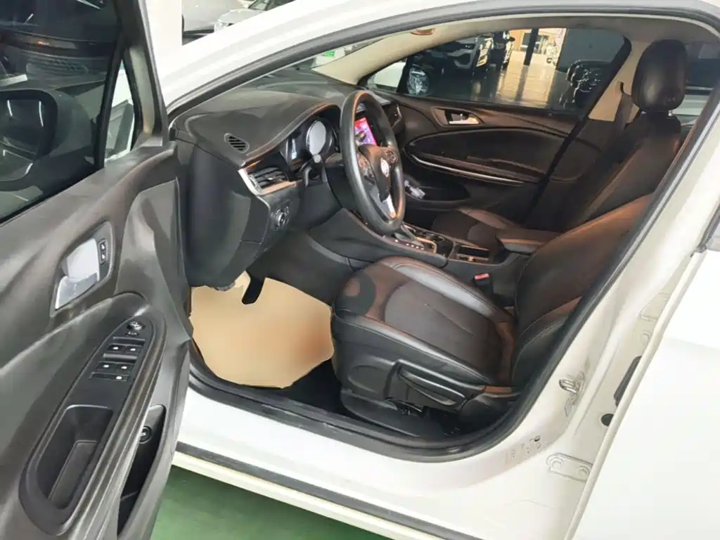 Buick Verano 2015 2015 Sedan 20T Dual-clutch Leading