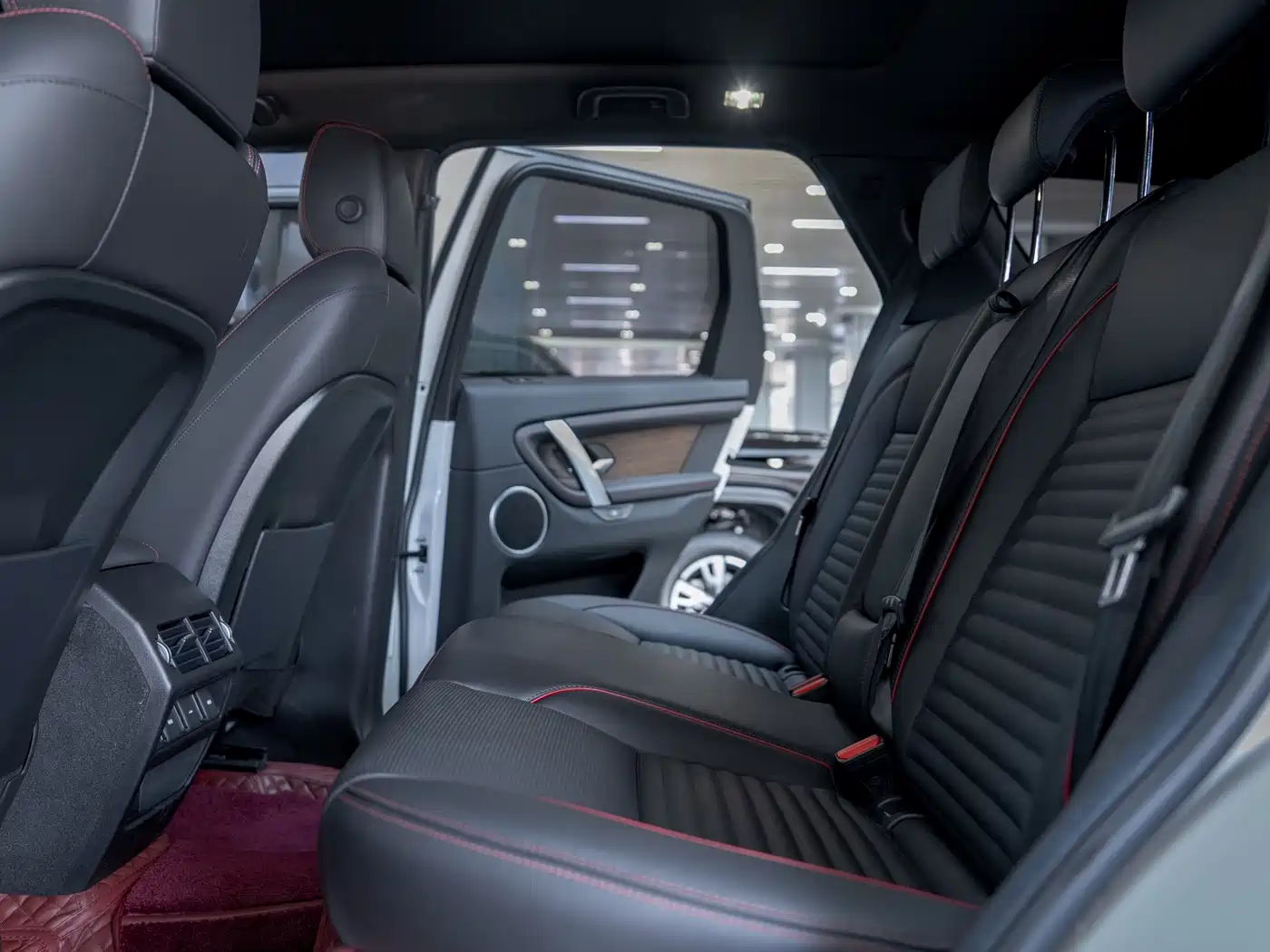 LAND ROVER DISCOVER NEW ENERGY SOURCES FOR SPORTS