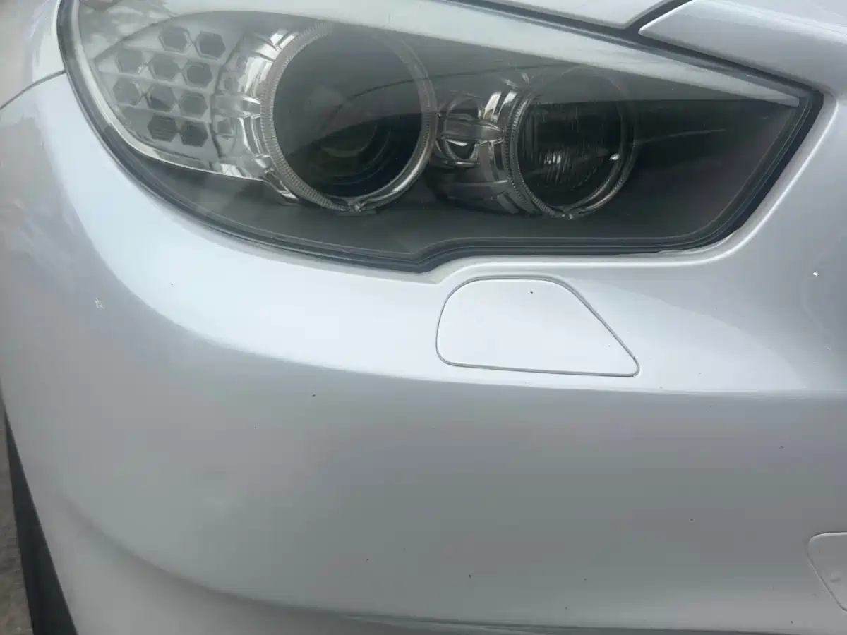 BMW 5 Series GT 2011 535i Elegance фото 9
