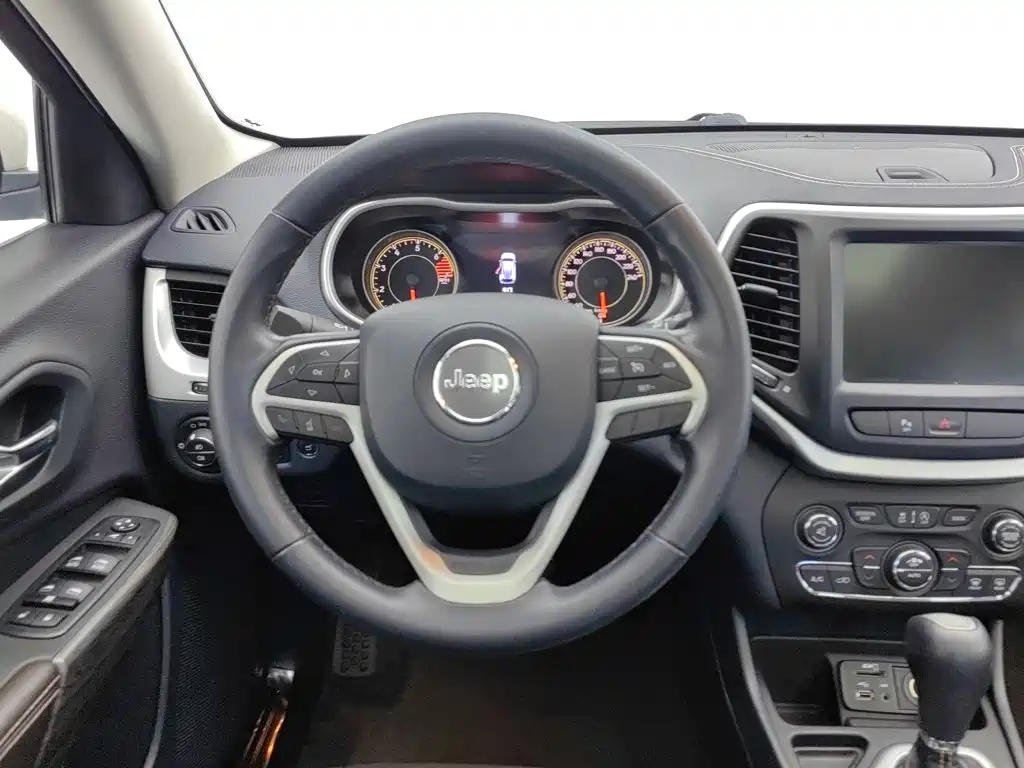 Jeep Cherokee 2021 2020 2.0L 2WD Classic Sport Edition