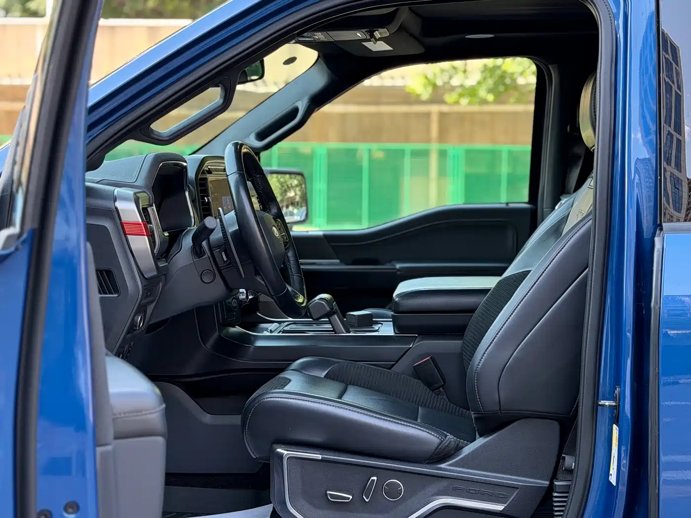 FORD F-150 RAPTOR