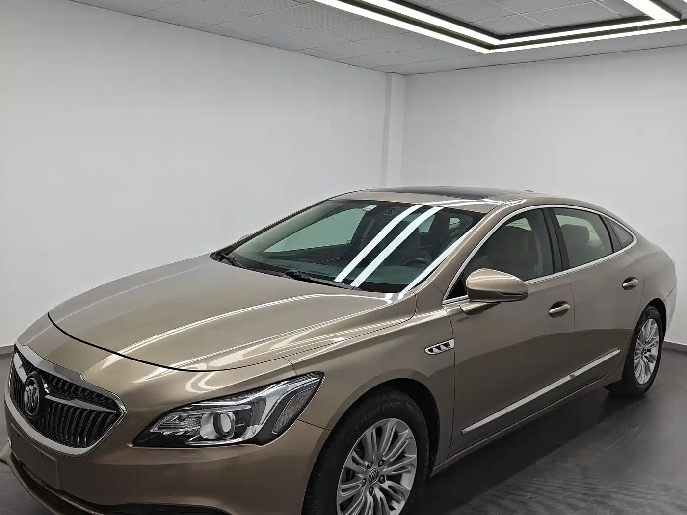 Buick LaCrosse 2016 Facelift 20T Leading