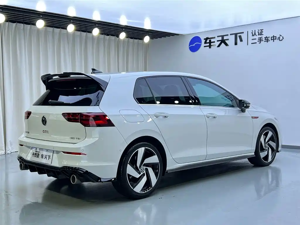 Volkswagen Golf GTI 2023 380TSI DSG GTI фото 5