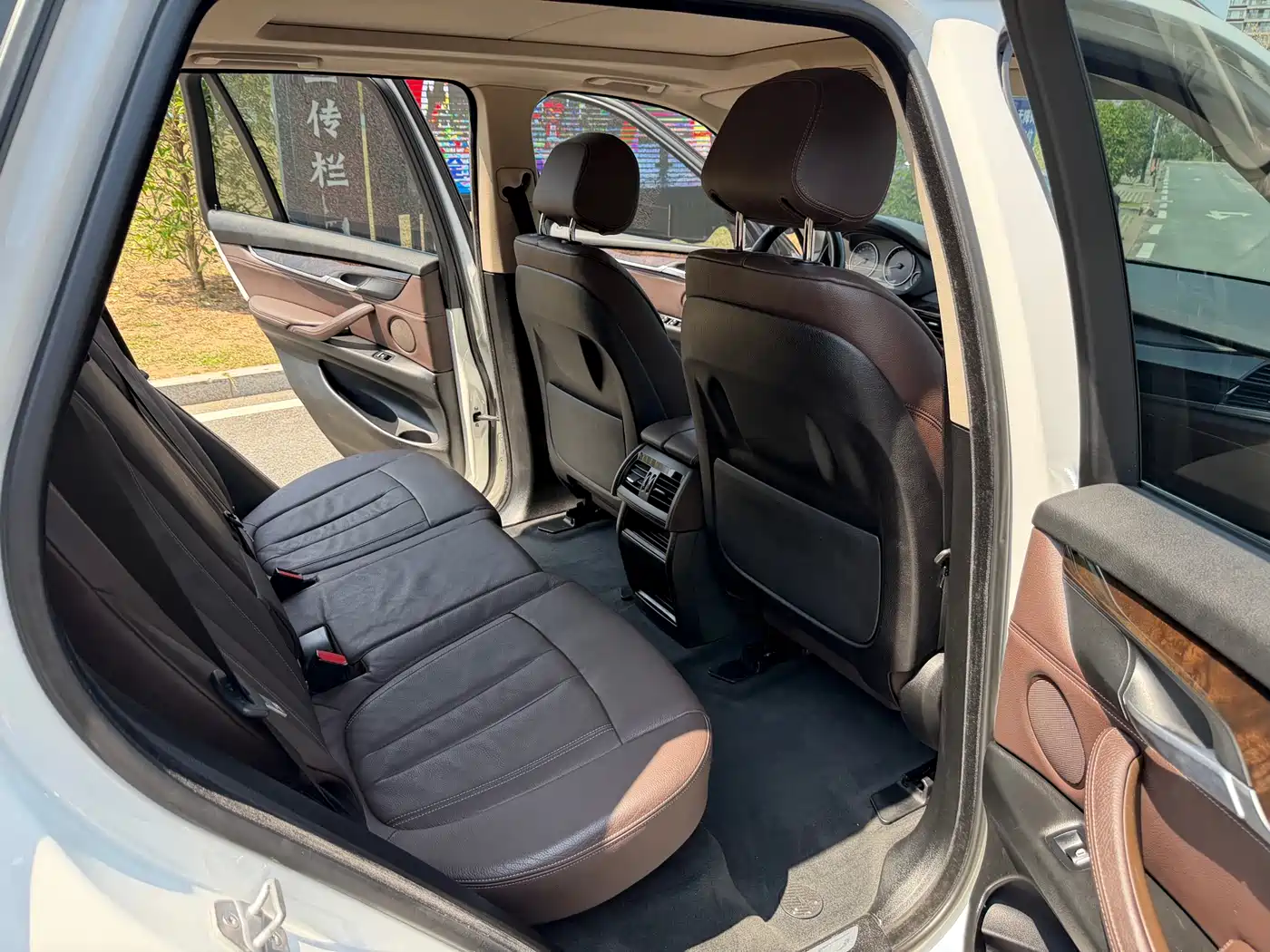 BMW X5 (Import) 2014 xDrive35i Leading фото 18