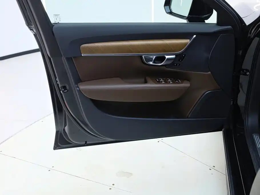 Volvo S90 2025 2025 B5 Zhiyi Luxury Edition