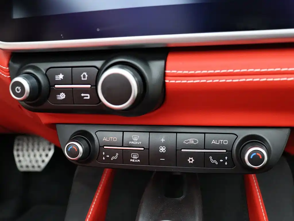 Ferrari Portofino 2019 2018 Model 3.9T