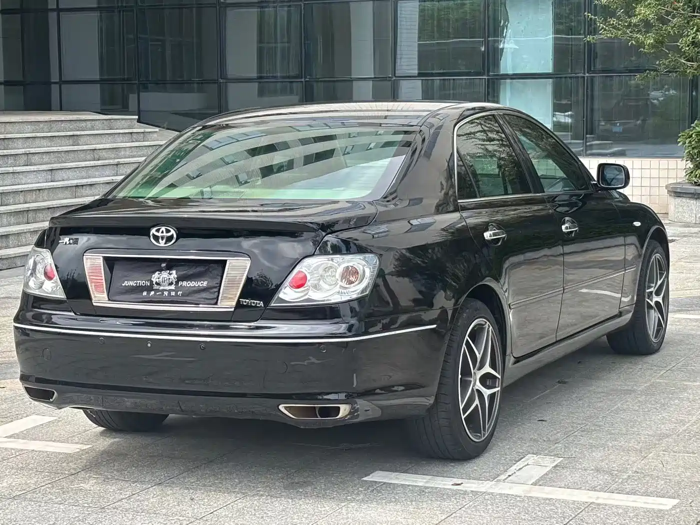 Photo 4 - Toyota Reiz