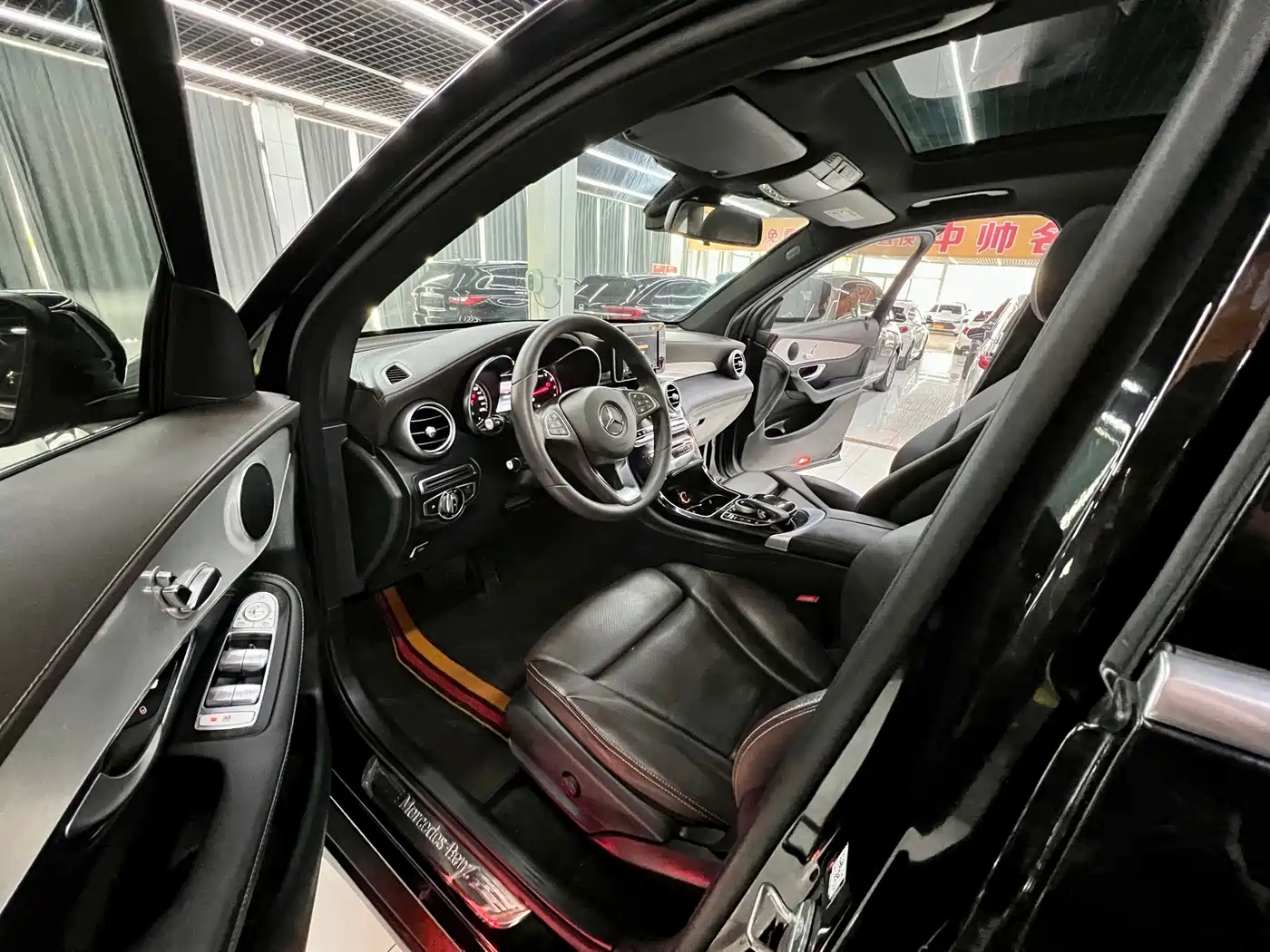 Mercedes-Benz GLC 2017 GLC 200 4MATIC фото 10