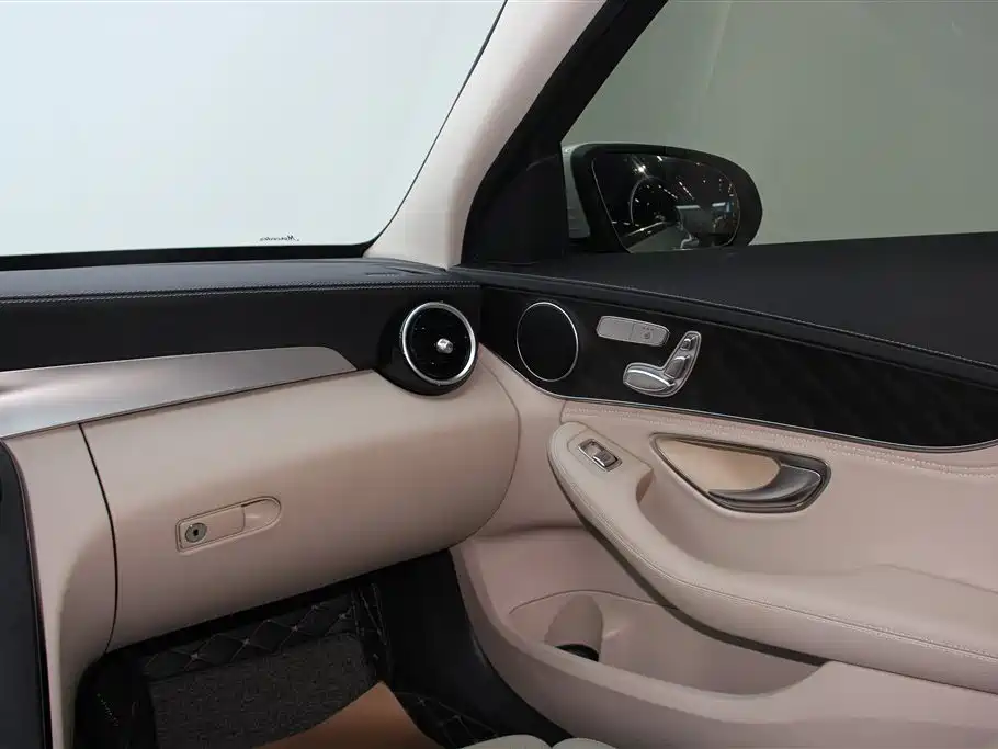 Mercedes-Benz C-Class 2019 Facelift C 260 L Sport фото 20