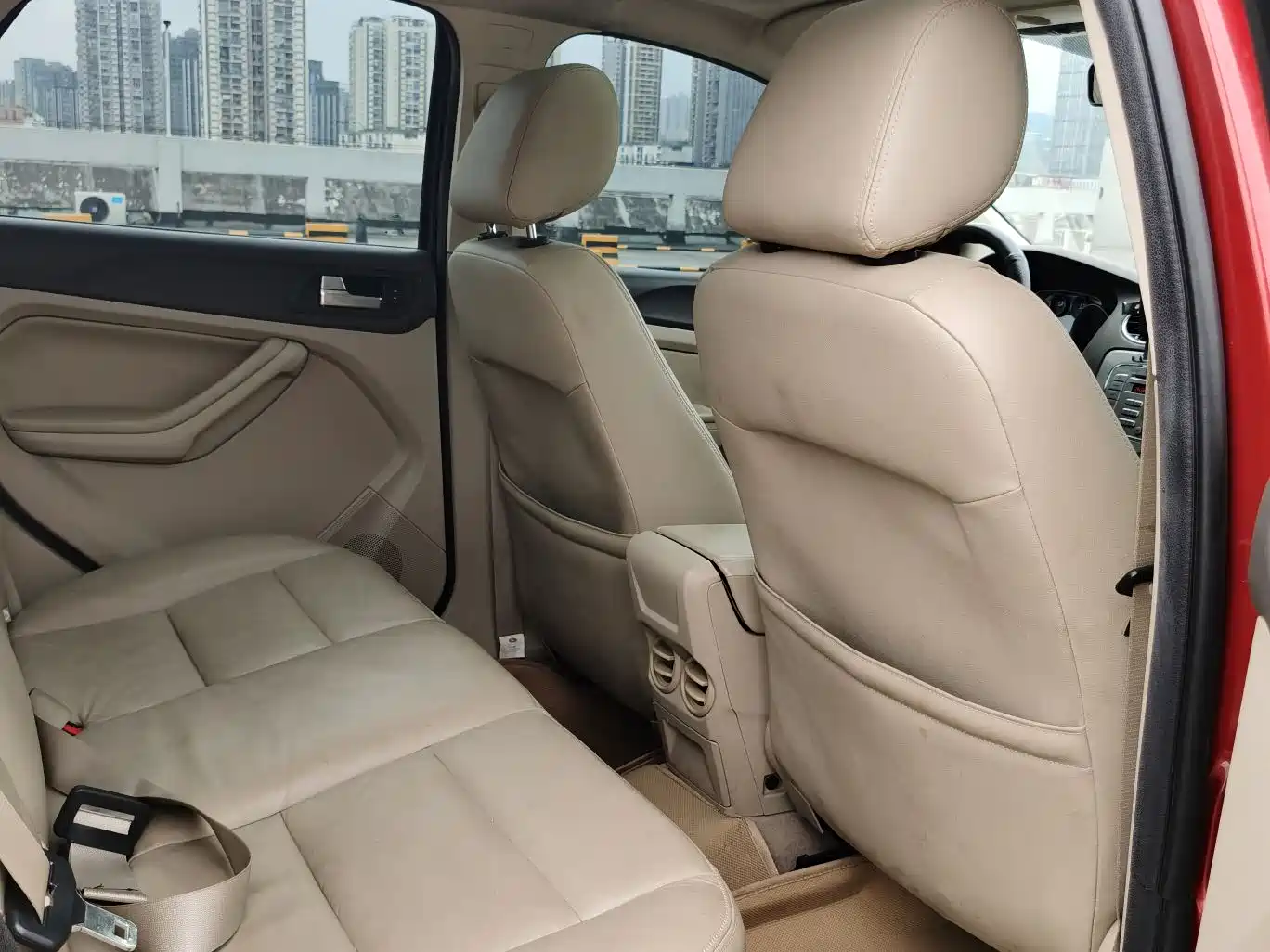 Ford Focus 2011 2009 Model Sedan 1.8L Automatic Fashion