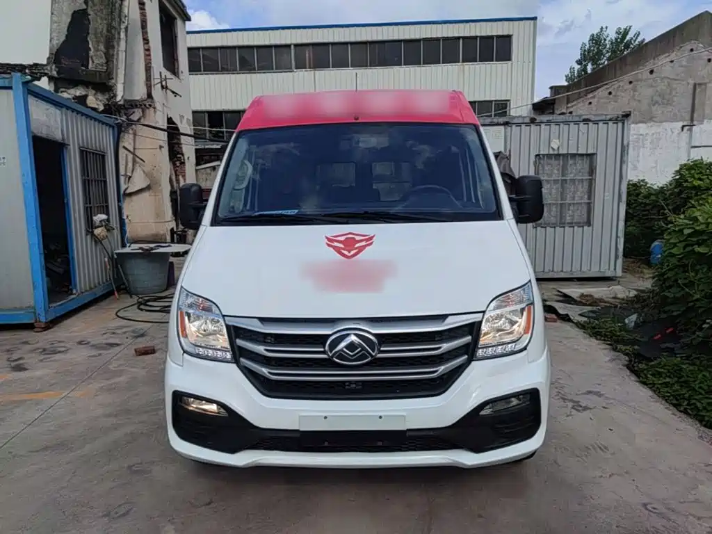SAIC Maxus Xintu V80 2024 2024 Model Year Aoyunton Value Edition 6MT Short Wheelbase Medium Roof 127Ps 5/6-Seater