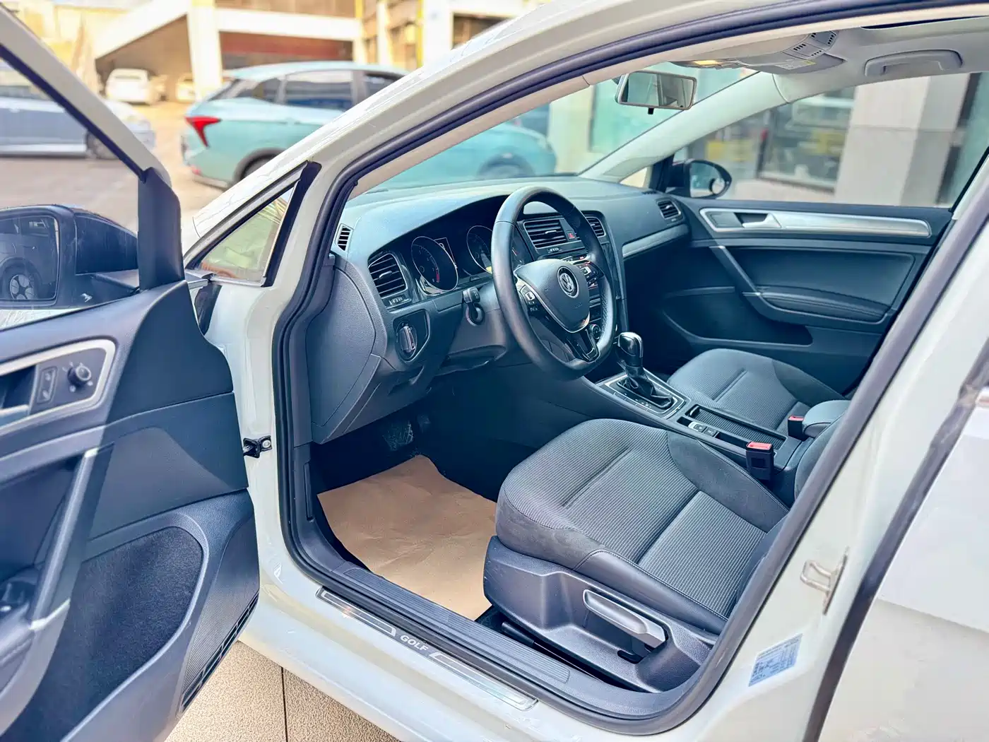 Volkswagen Golf 2019 1.6L Auto Comfort (China V) фото 5